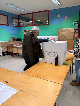 Referendum, Sgarbi ha votato a San Severino Marche: “Un tema importante”
