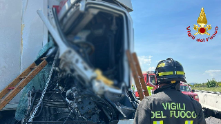 Fano - Caos in A14, doppio incidente con polli in strada e 3 feriti: grave una donna