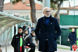 Vis Pesaro, esonerato mister Banchieri