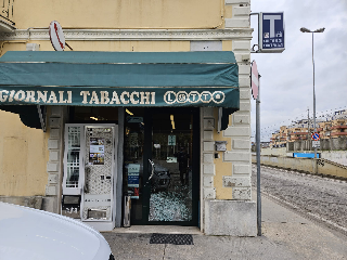 Porto San Giorgio – Altra tabaccheria nel mirino dei ladri: rubati soldi, sigarette e grattini