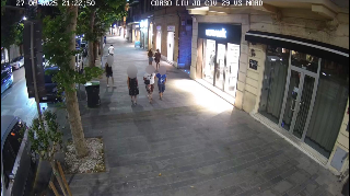 Scippatore deruba 70enne ma viene inseguito dai passanti: denunciato
