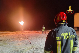 Fermo - Incidente fra tre auto a “Paludi”, paura per auto a Gpl